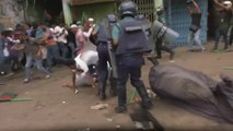 Cargas policiales en Bangladés contra simpatizantes de la oposición para reclamar unas elecciones libres