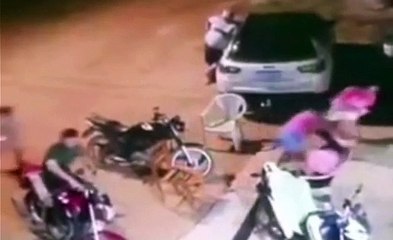 Irmão de vereador é assassinado em frente a família