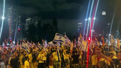 Les eaux ne s'arrêtent pas en Israël ! Des centaines de milliers de personnes sont descendues dans la rue en scandant "démocratie"