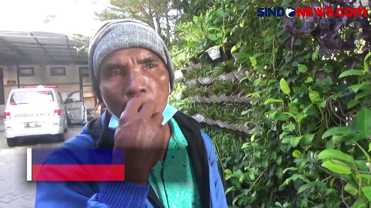 Kecelakaan KA Tabrak Mobil di Jombang, Ambulans Antar 5 Korban Tewas ke Rumah Duka