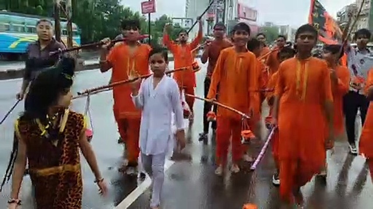 Kanwar Yatra 2023: बरसात मे निकली कावड़, हर सड़क गूंज उठा हर-हर महादेव...