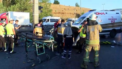 Bakırköy'de Otomobil Bariyerlere Çarptı: Sürücü Hayatını Kaybetti