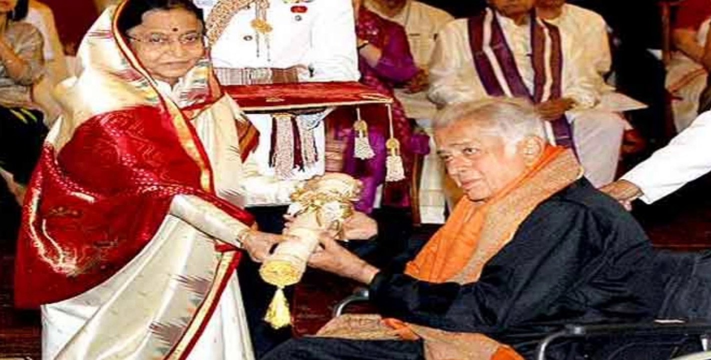 Shashi Kapoor was given the Dadasaheb Phalke Award 2014