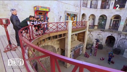 Vaimalama Chaves et Nicolas Fleury dans "Fort Boyard" sur France 2.