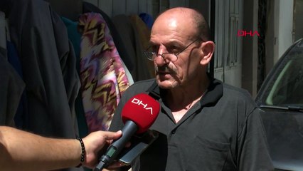 La personne qui a laissé tomber son portefeuille à Izmir a disparu avec 7 mille 800 lires