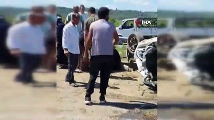 Kontrolden çıkan otomobil tarım aracına ve direğe çarptı: 4 yaralı