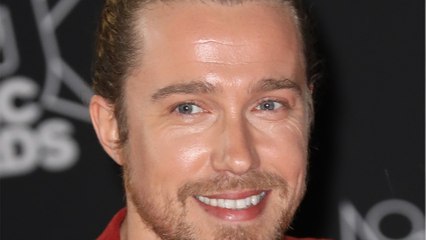 VOICI : Julien Doré victime d'une "grosse frayeur" : il donne des nouvelles de son chien après une lourde opération