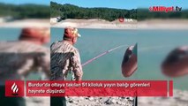 Sazan beklerken oltaya 2 metrelik yayın balığı takıldı