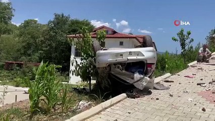 Manœuvrée pour éviter de heurter le chien, la voiture s'est envolée d'une hauteur de 10 mètres dans le jardin： 6 blessés