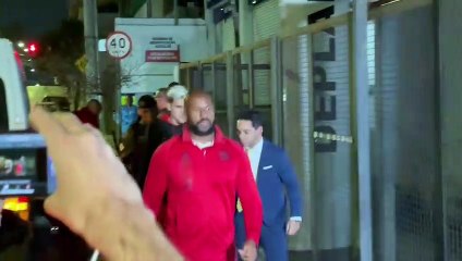 PEDRO, do FLAMENGO, vai à DELEGACIA prestar BOLETIM DE OCORRÊNCIA contra PABLO FERNANDEZ