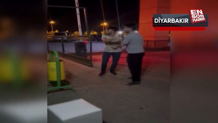 Diyarbakır'da kirayı 10 bin liraya çıkarmayan kiracıyı yakınlarıyla birlikte dövdü