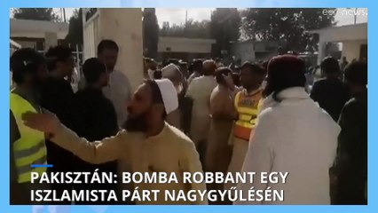 Több mint 40-en meghaltak egy merényletben Pakisztánban