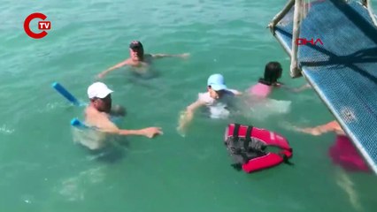 MERSİN'DE 'PAŞA'NIN DENİZ KEYFİ