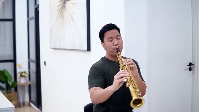Komang - Raim Laode (Saxophone Cover by Desmond Amos)