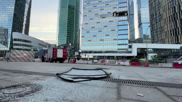 모스크바 시장 우크라 드론 공격에 시내 건물 2채 파손 / YTN