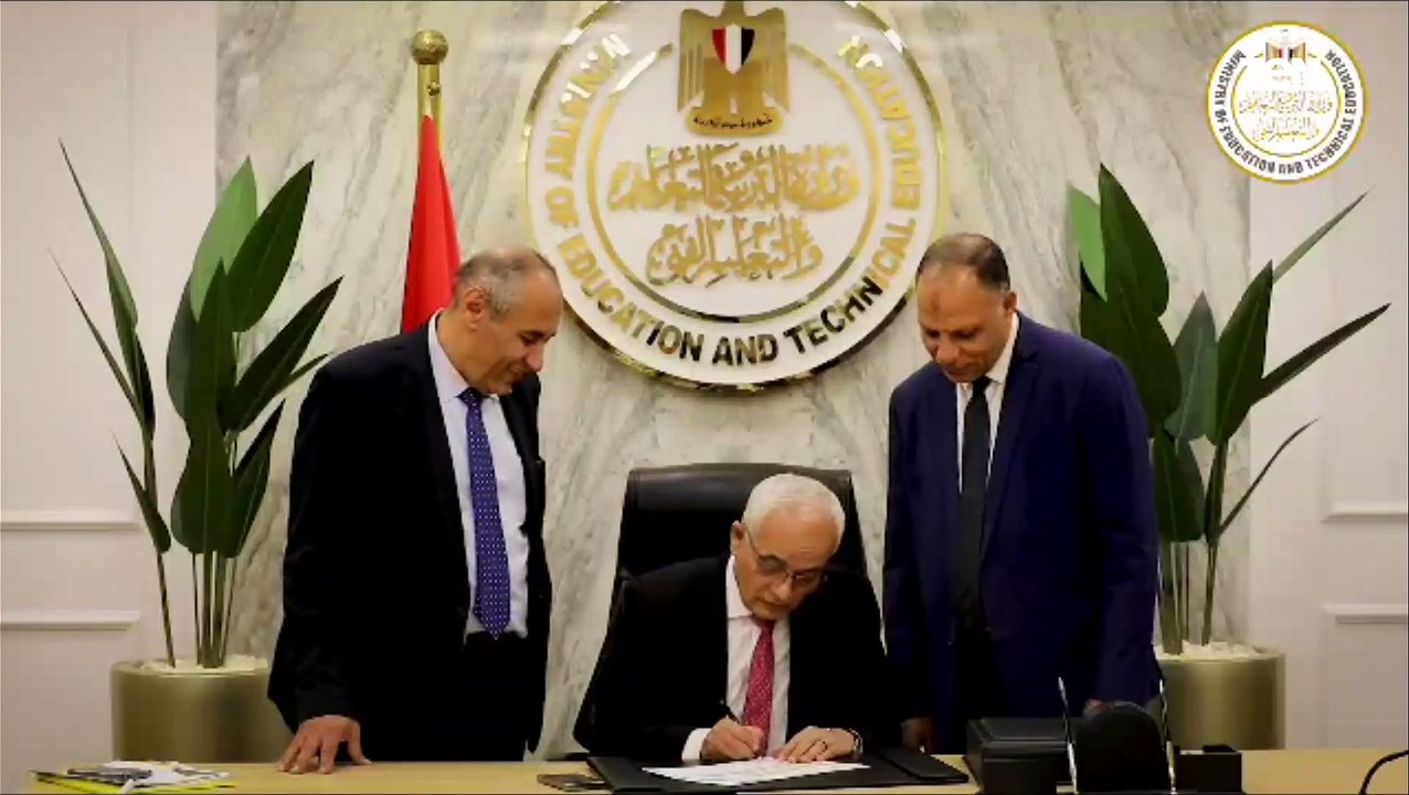 وزير التربية والتعليم يعتمد نتيجة الثانوية العامة الدور الأول للعام الدراسى ٢٠٢٢/٢٠٢٣