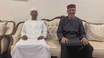 أول صورة لرئيس #النيجر المخلوع محمد بازوم مع رئيس #تشاد بمقر الإقامة الرئاسية المعتقل فيها  #العربية