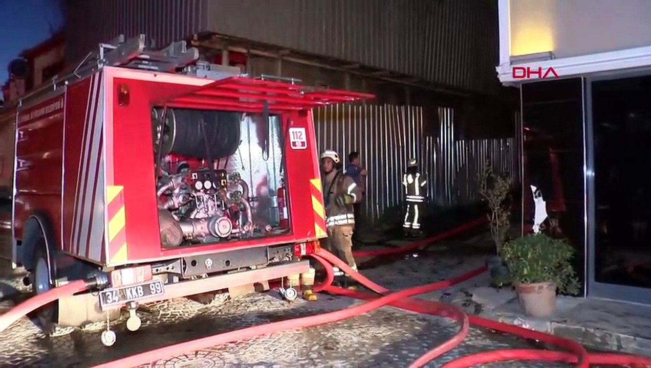 Bâtiment abandonné incendié à FatİH
