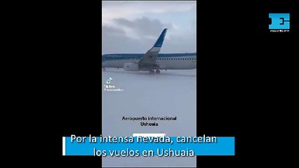 Por la intensa nevada, cancelaron los vuelos en Ushuaia