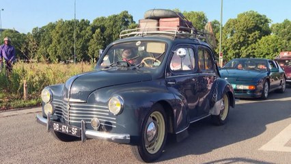 Γαλλία: Vintage οχήματα «βολτάρουν» στους δρόμους του Παρισιού
