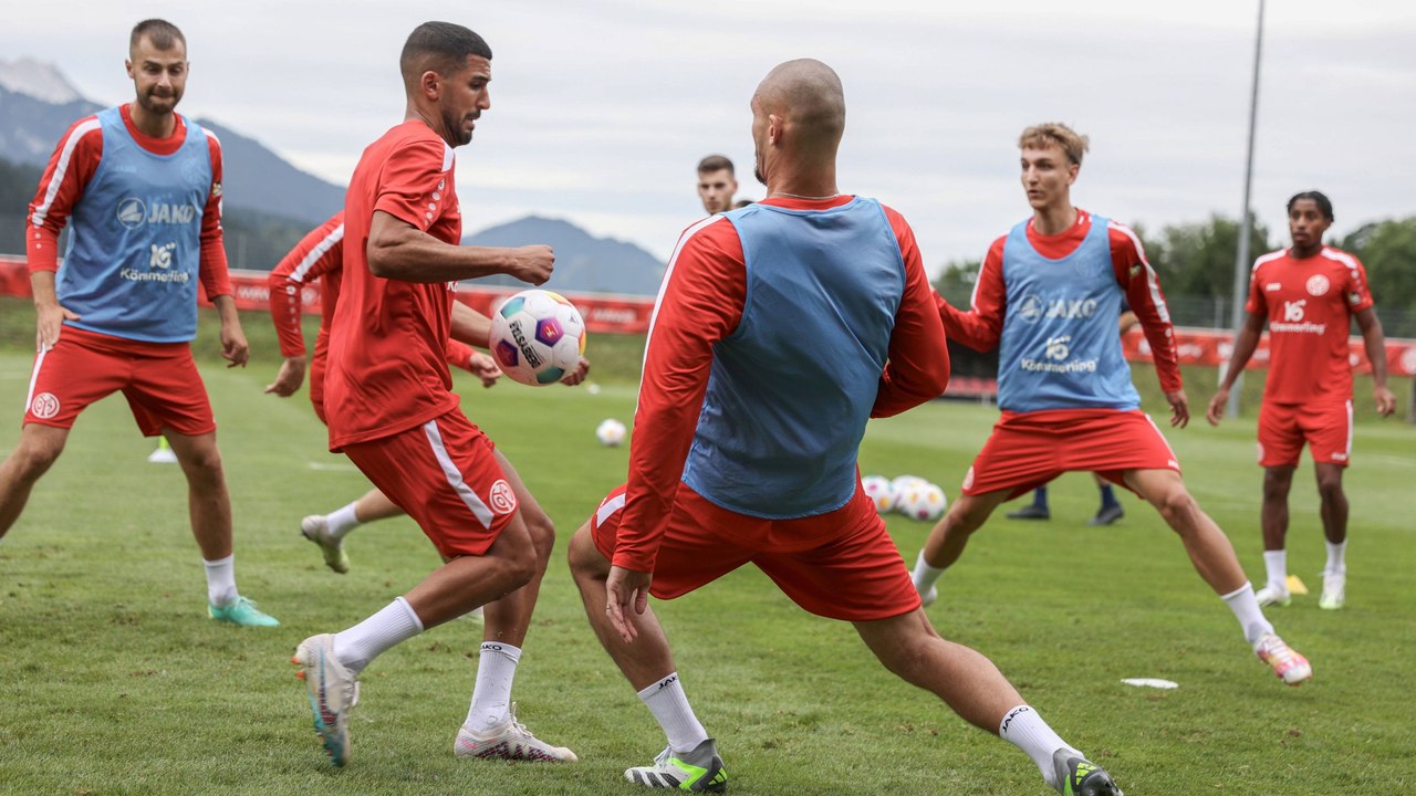 Mainz 05 im Trainingslager: Van den Berg steigt ein, aber eine Position noch offen