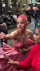 Uorfi Javed का दिल जैसे आउटफिट Barbie लुक