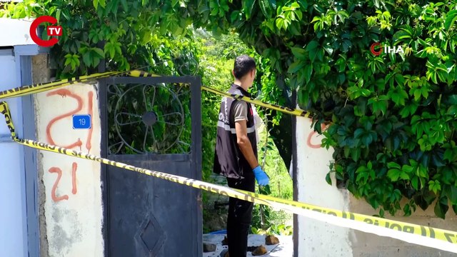 Evinin bahçesinde kafasına kürekle vurularak öldürüldü