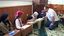 5 farklı devletten 50 çocuk aynı camide Kur'an-ı Kerim okumayı öğreniyor