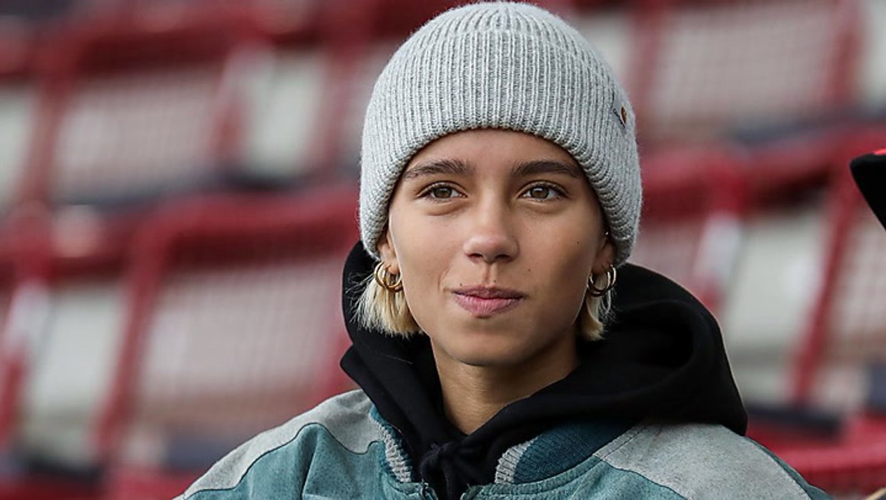 „battle of the socials“: lenas ego verletzt - deswegen konnte sie kaum spielen