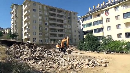 İş makinesi doğal gaz borusunu patlatınca yurt ve civardaki binalar boşaltıldı