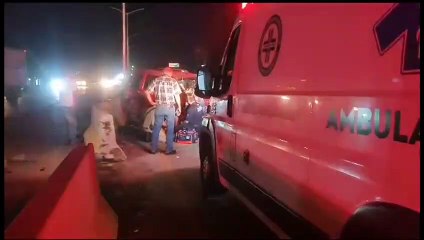 Derivado de la alta velocidad se suscitó un aparatoso choque sobre Periférico