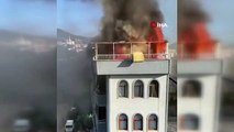 Toit d'un immeuble de 5 étages incendié à Bursa