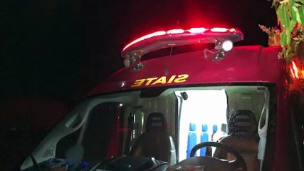 Idoso é atendido pelo Siate após cair de uma altura de três metros no Brasília