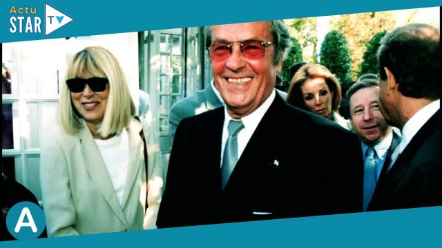 Alain Delon : Cet énorme triplex parisien de 780 mètres où il a vécu Romy Schneider et Mireille Darc