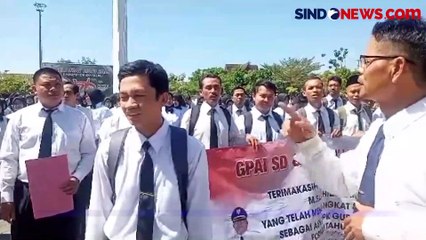 Bahagia! Ratusan Guru Sujud Syukur Terima SK ASN PPPK