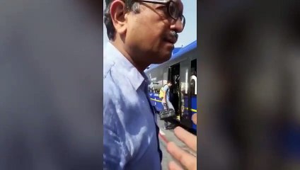 Indigo Ground Staff Manhandling a Passenger