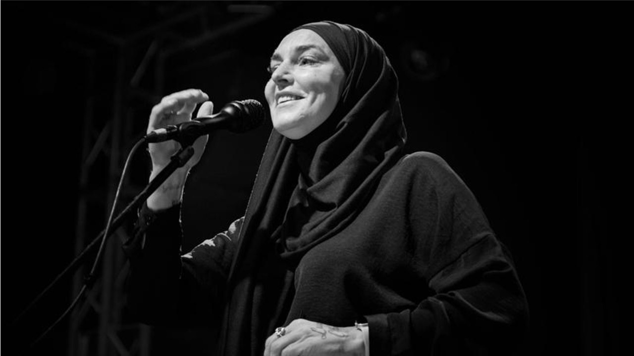 Sinead O'Connor, Heide Simonis, Milan Kundera: Diese Promis starben im Juli 2023