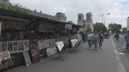 JO 2024: les bouquinistes parisiens refusent de déménager pour la cérémonie d'ouverture