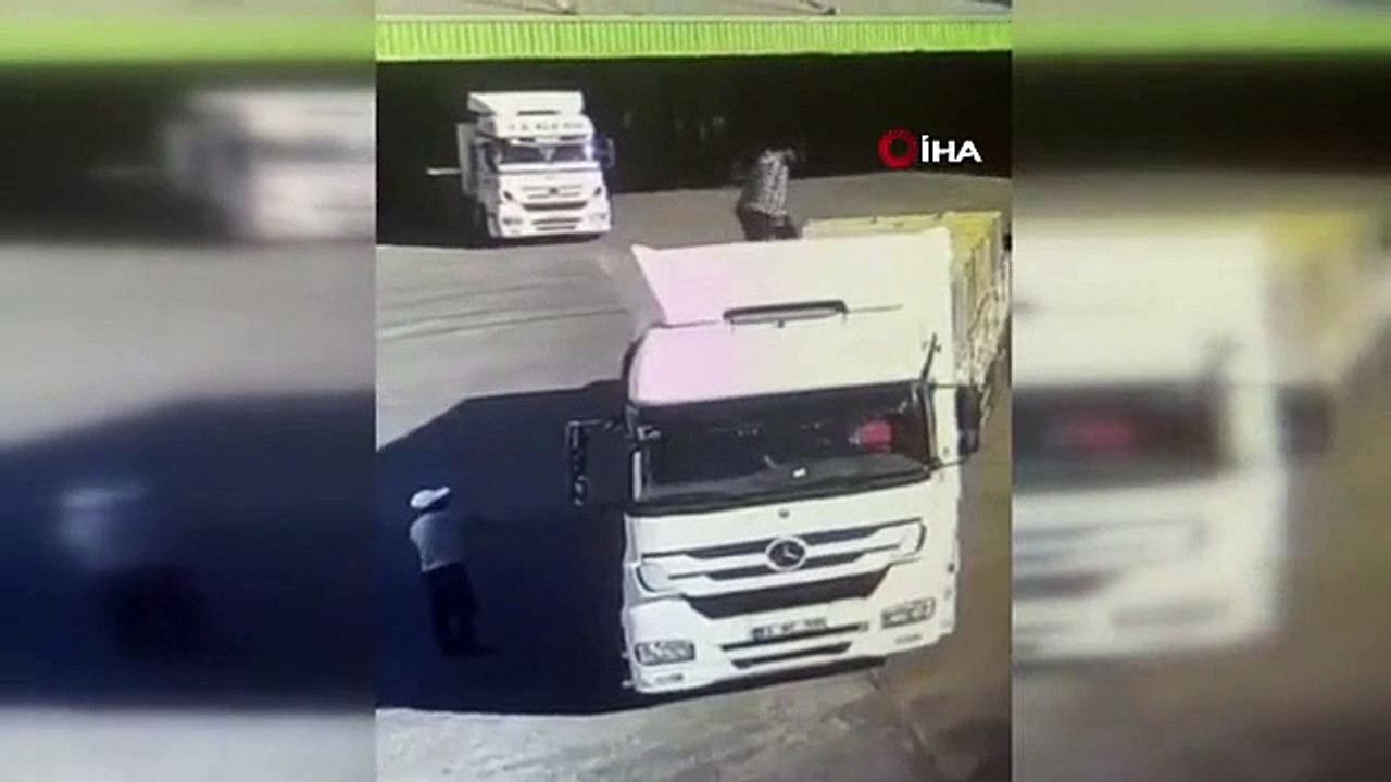 Ils ont volé 27 tonnes de coton avec de fausses plaques d'immatriculation et licence