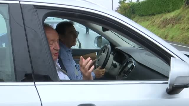 El rey emérito se va de España y asegura que volverá pronto