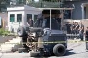 Şanlıurfa'da zırhlı polis aracı devrildi