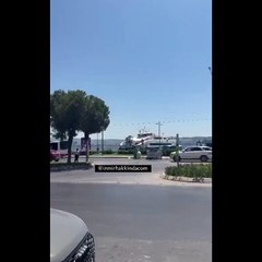 İzmir'de vapur karaya çarptı