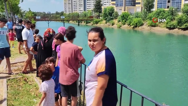 Sulama kanalına giren Ayşe kayboldu, annesi gözyaşlarıyla çalışmaları izledi