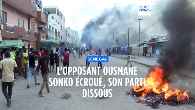 Sénégal : l’opposant Ousmane Sonko inculpé et écroué, son parti dissous