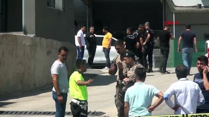 Video herunterladen: Şanlıurfa'da Zırhlı Polis Aracı Devrildi: 1 Şehit