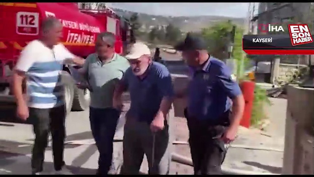 Kayseri'de yangında binada mahsur kalanlar kurtarıldı