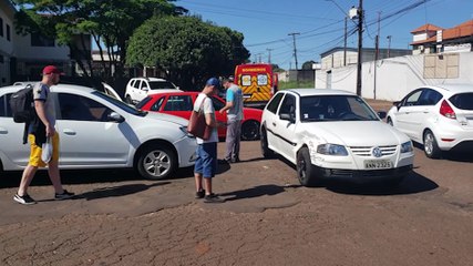 Gestante de 39 semanas fica ferida ao se envolver em acidente de trânsito no Jardim Alvorada
