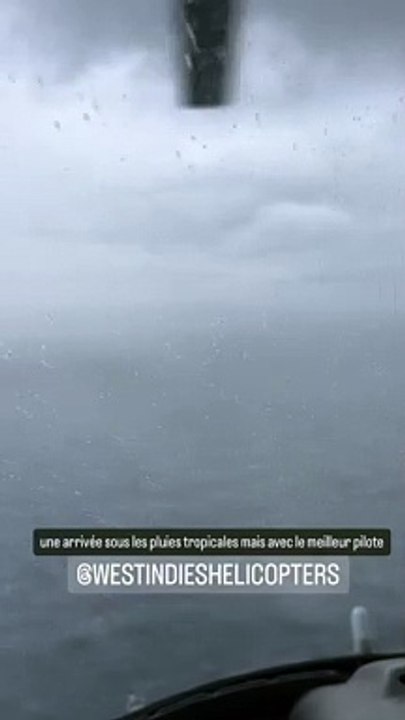 Laeticia et Joy Hallyday à bord d'un hélicoptère direction Saint-Barthélémy : arrivée sous une pluie tropicale