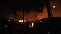 Bursa'daki iplişk fabrikası yangınına müdahale sürüyor