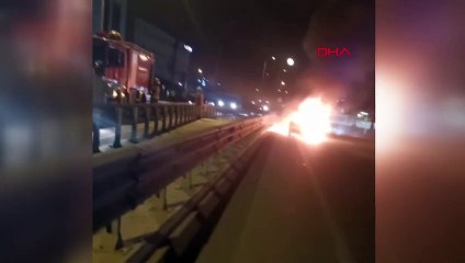 Beylikdüzü'nde Otomobil Alev Alev Yandı